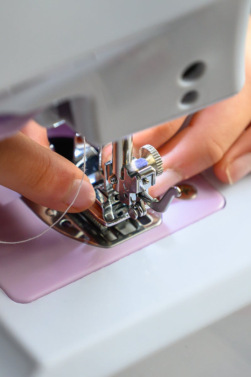 Overlock serger machine